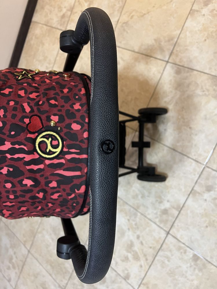 Прогулянкова Коляска Cybex Mios 4.0 Rockstar By Alec Voelkel