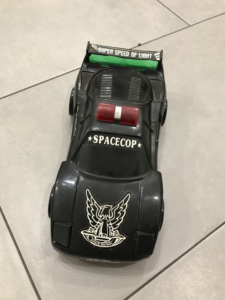 Kultowa zabawka z lat 90 Spacecop