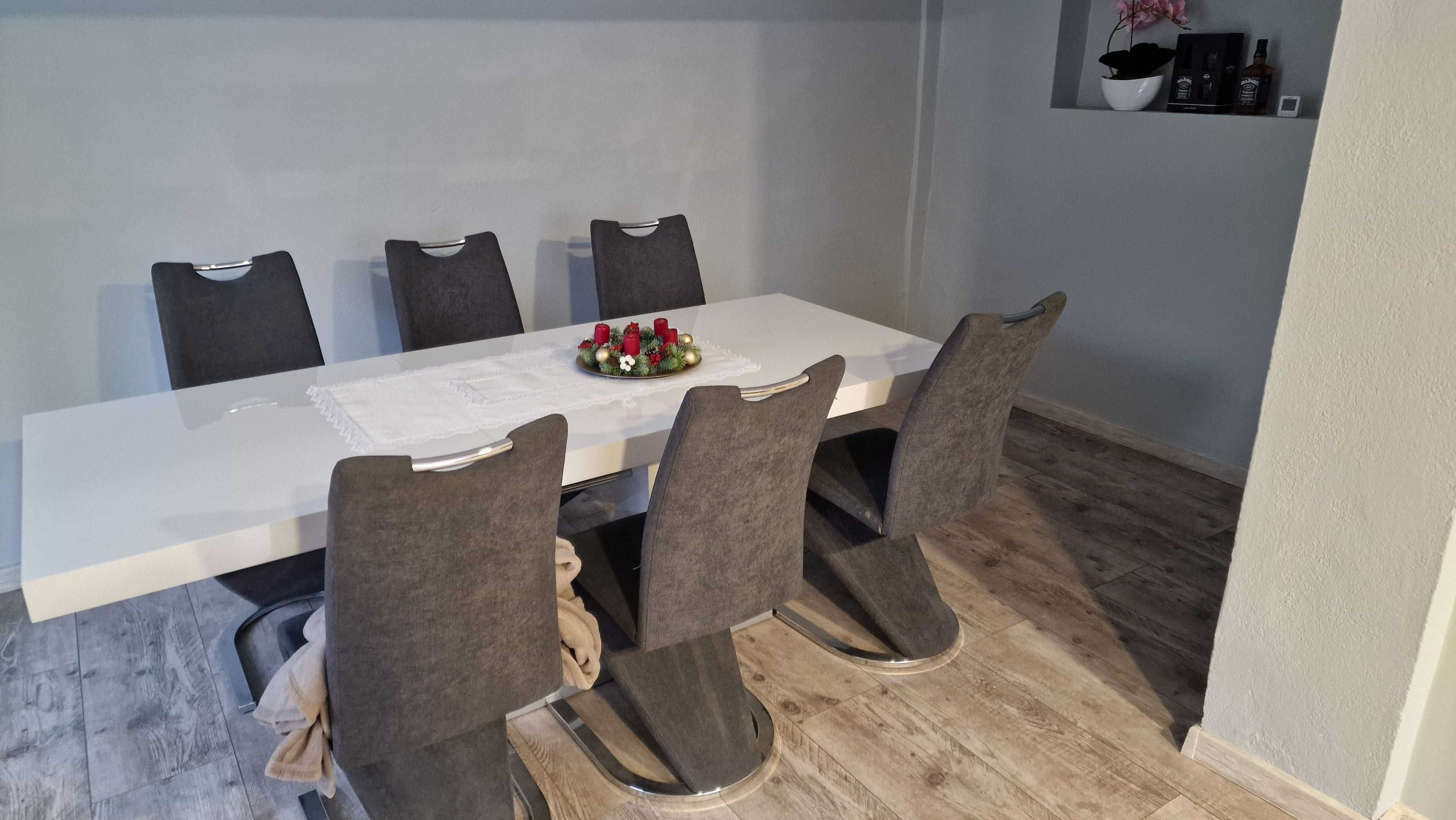 Przestronny dom 160m2 w Leśnicy.