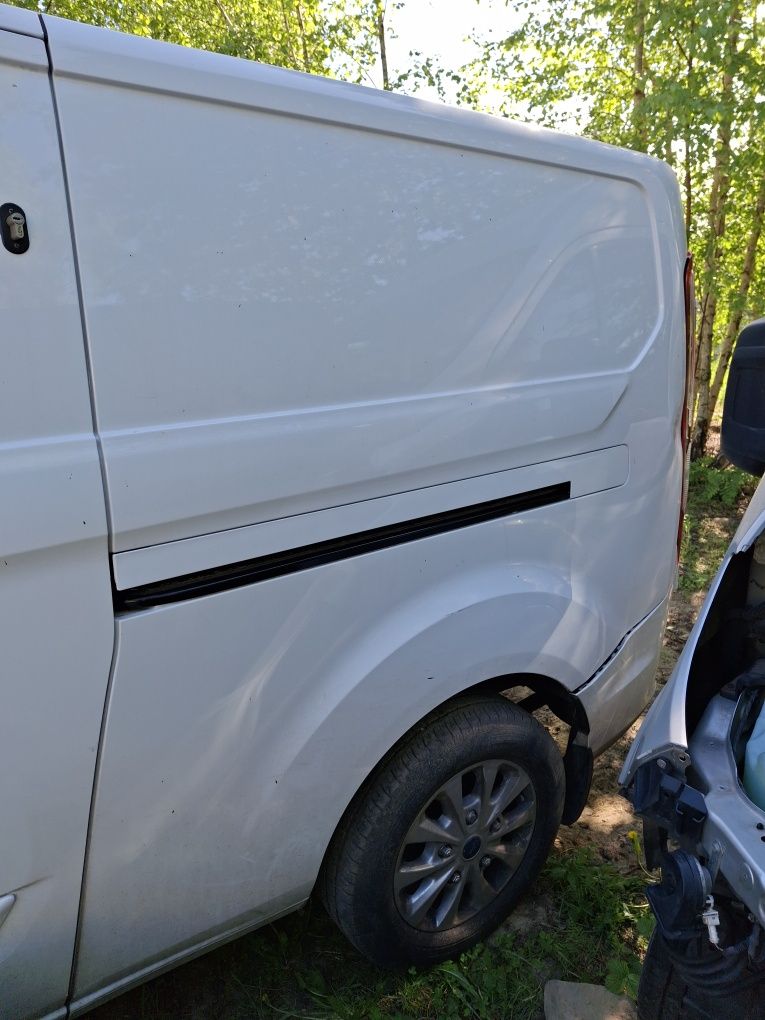 Ćwiartka lewy tył Ford Custom lift 19 do 24 Łódzkie