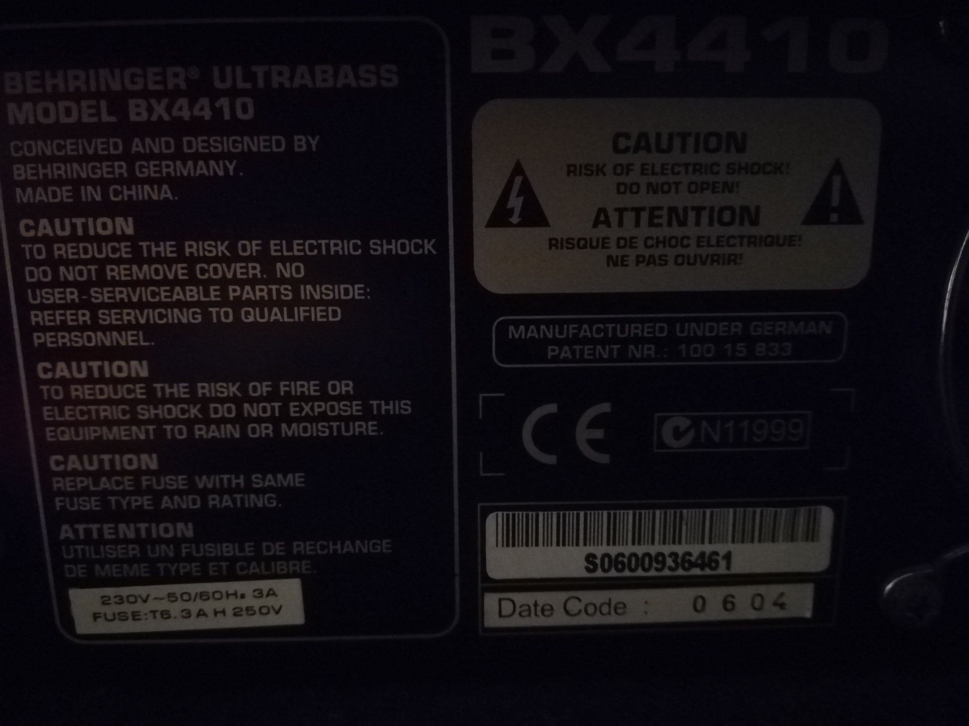 Sprzedam do gitary basowej Behringer bx 4410