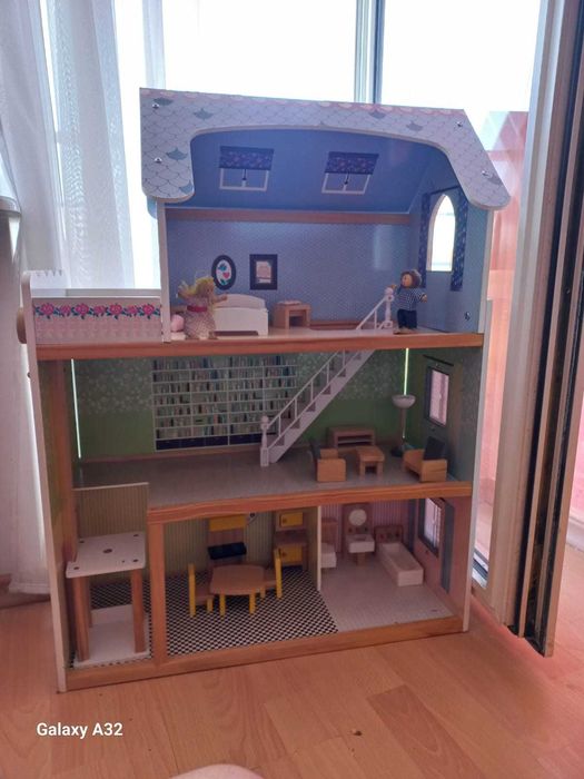 Domek dla lalek lidl
