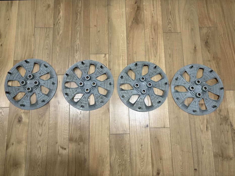 Оригінальні ковпаки Kia Rio R15