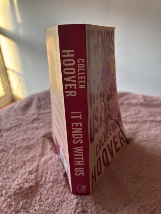 Livro It Ends With Us - Colleen Hoover