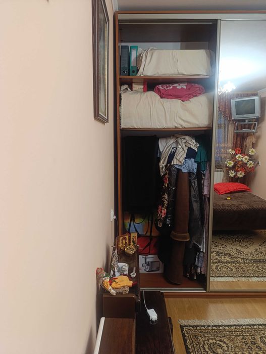 Шафа - Купе з зеркальними дверима та  Шафа