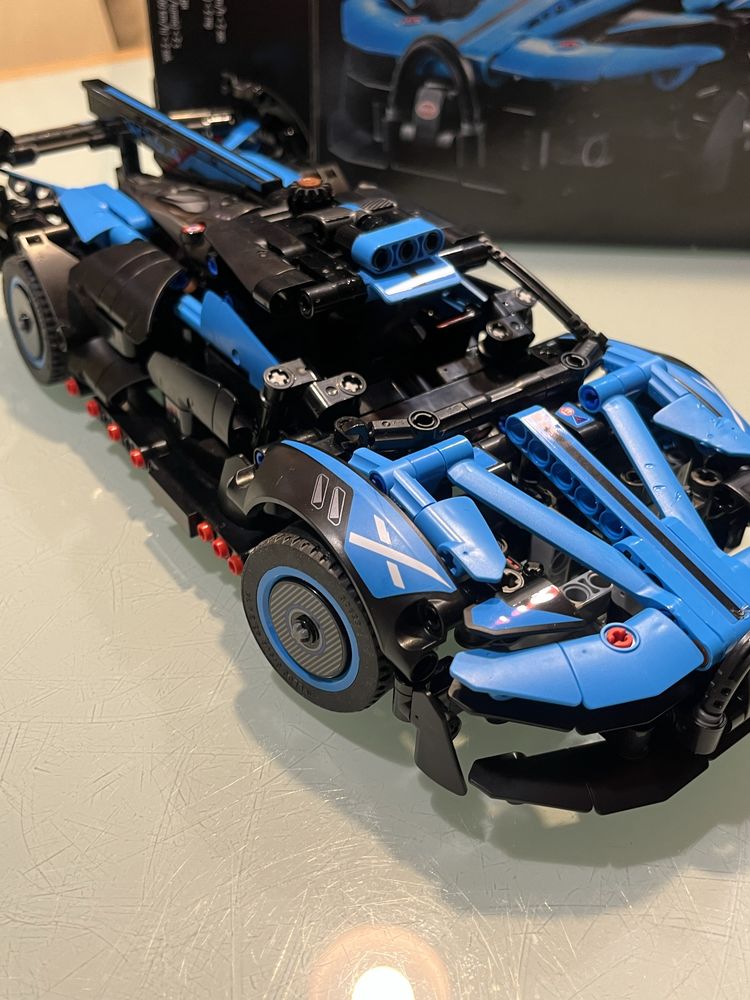 Lego Bugatti Bolide Agile Blue 42162