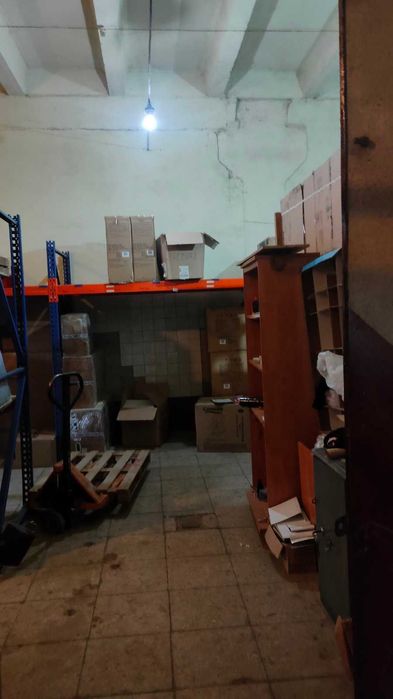 Оренда складського приміщення 217 кв.м. р-н Арсен (Зелена)