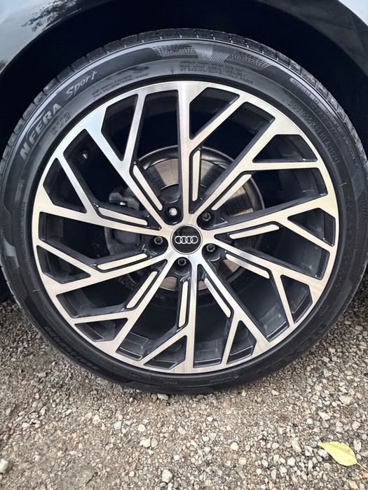 Kola Audi A6 C8 20