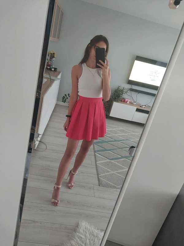 Różowa rozkloszowana spódniczka mini Fashion Nova XS