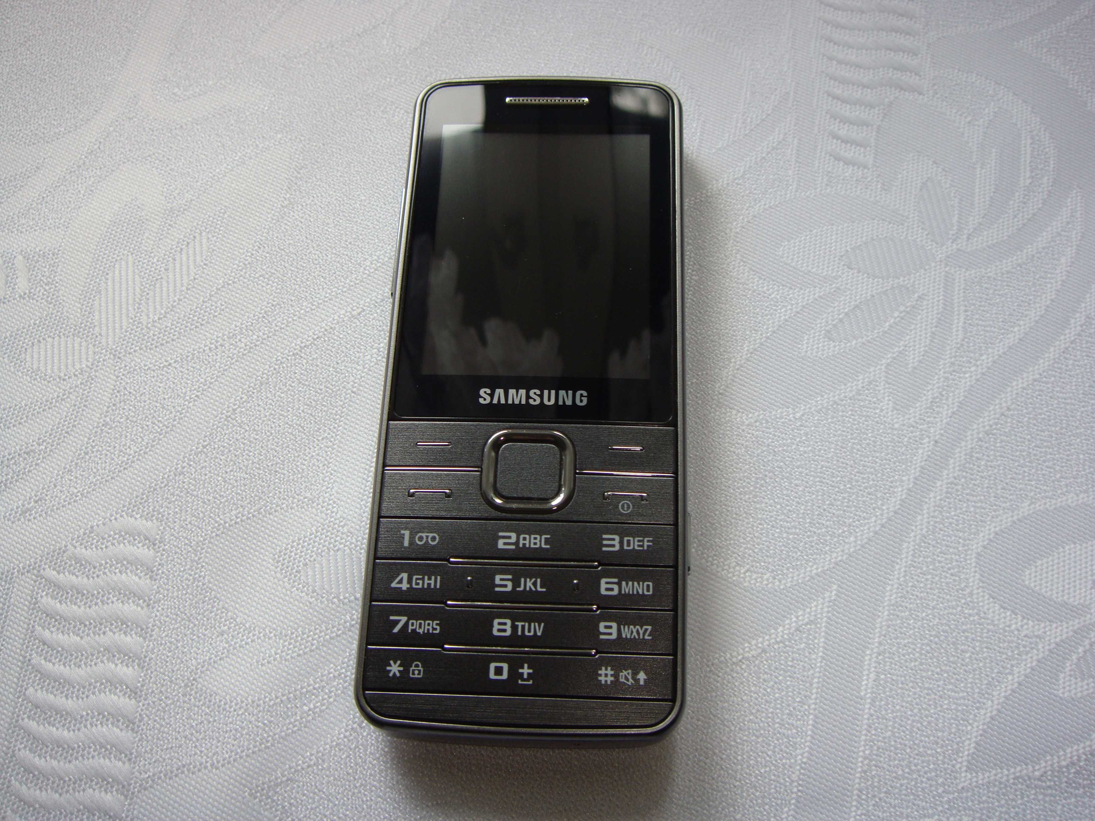 SAMSUNG - GT - S5611