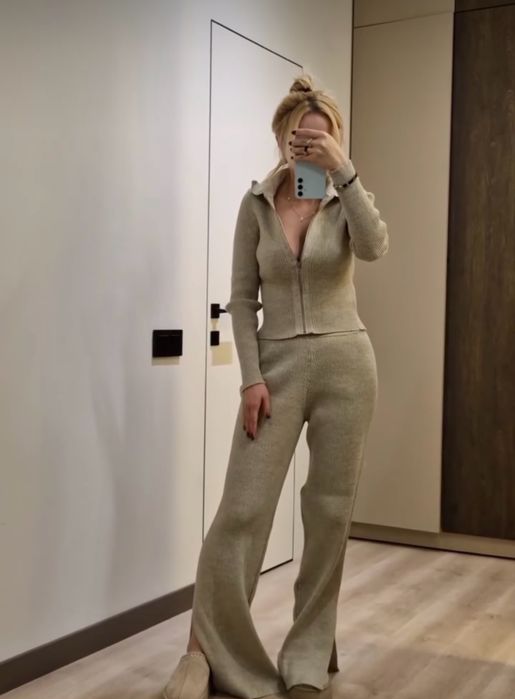 Вʼязаний костюм