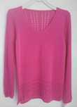 Camisola, rosa fushia, em malha fria, italiana. Manga comprida.