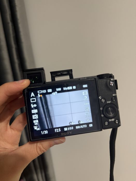 Sony rx 100 mark III фотоапарат (аналог canon g7x ) зі спалахом