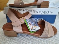 Sandálias confort em pele genuina, n38