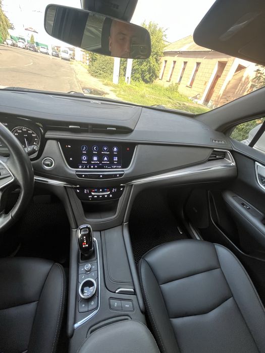 Продам Cadillac XT5