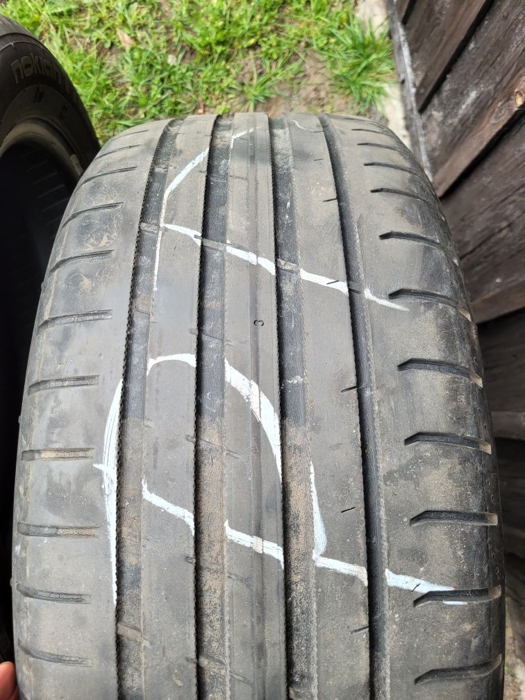 Opony Nokian Powerproof 215/50/17