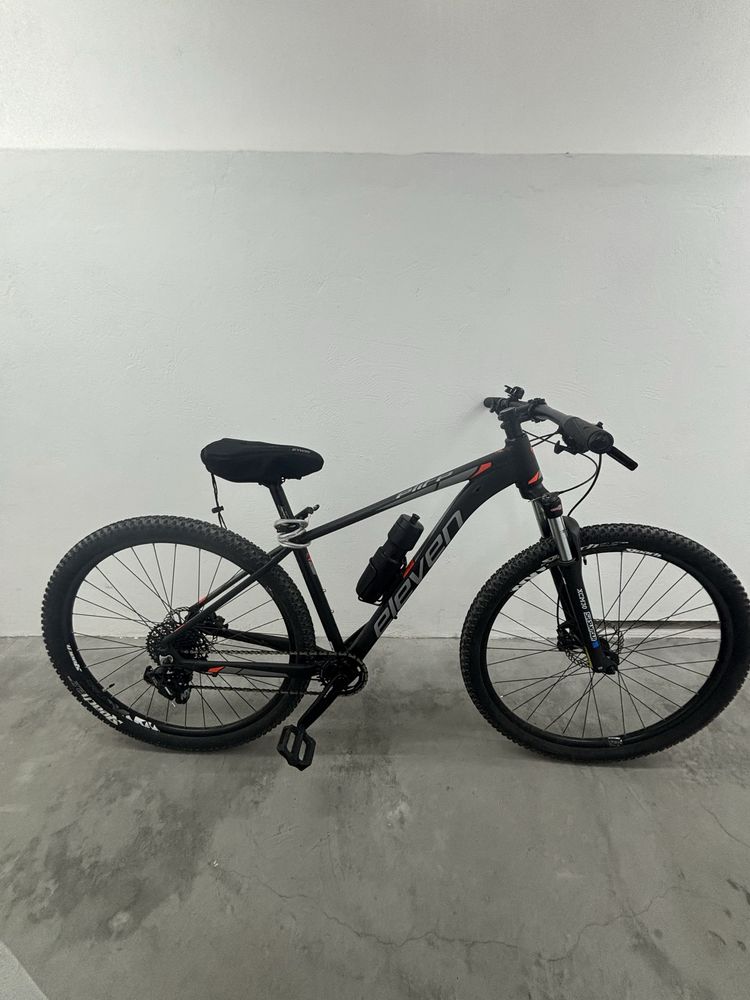 Bicicleta Eleven Peak 29”