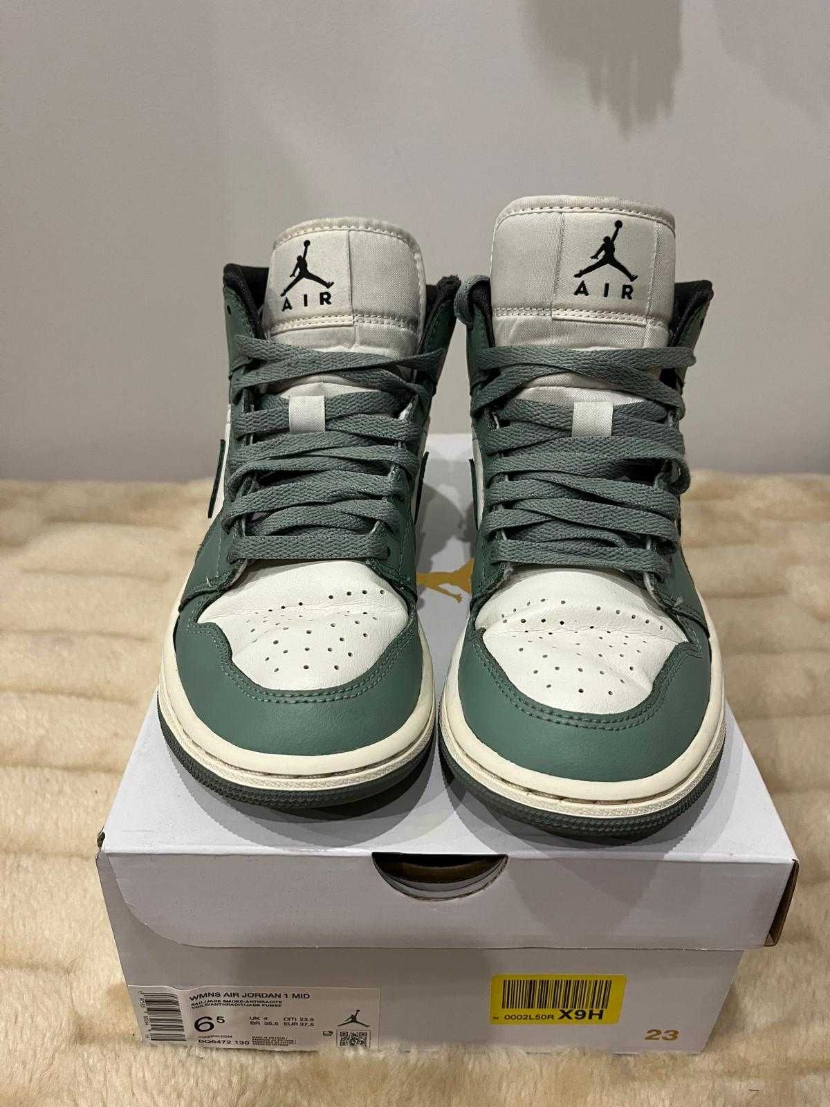 Buty chłopięce Nike JORDAN 1 MID rozm.37,5