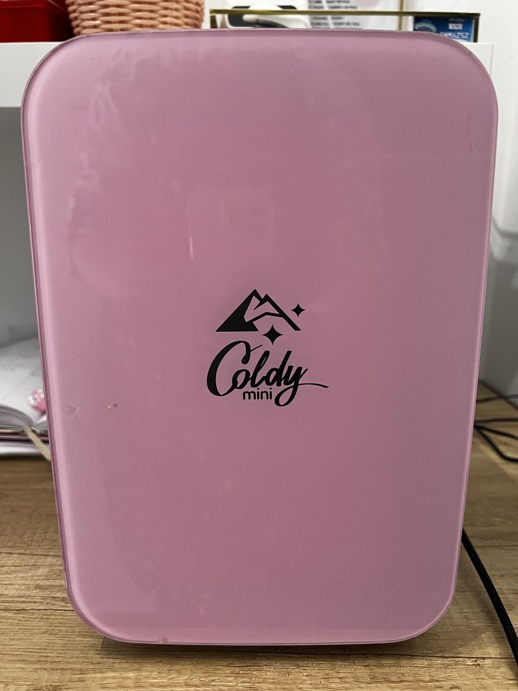 Sprzedam lodówkę Coldy mini salon/ gabinet/kosmetyki