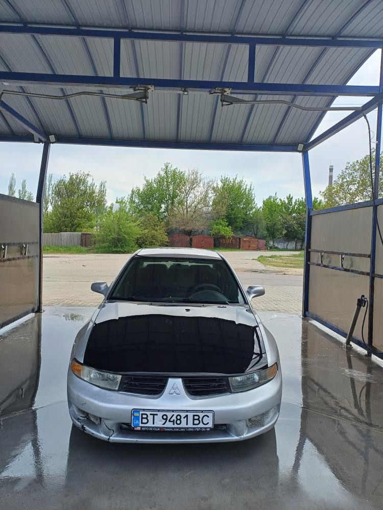 Mitsubishi Galant