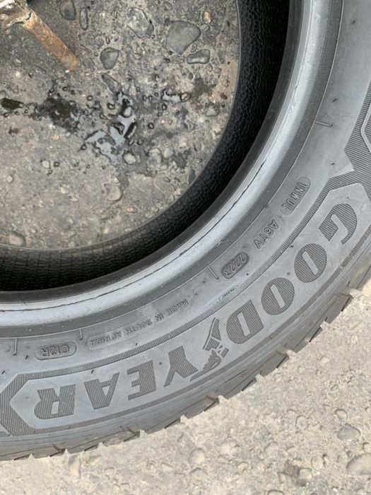 Шини 215/65 R16C пара Goodyear 7,5мм зима 215 65 16C