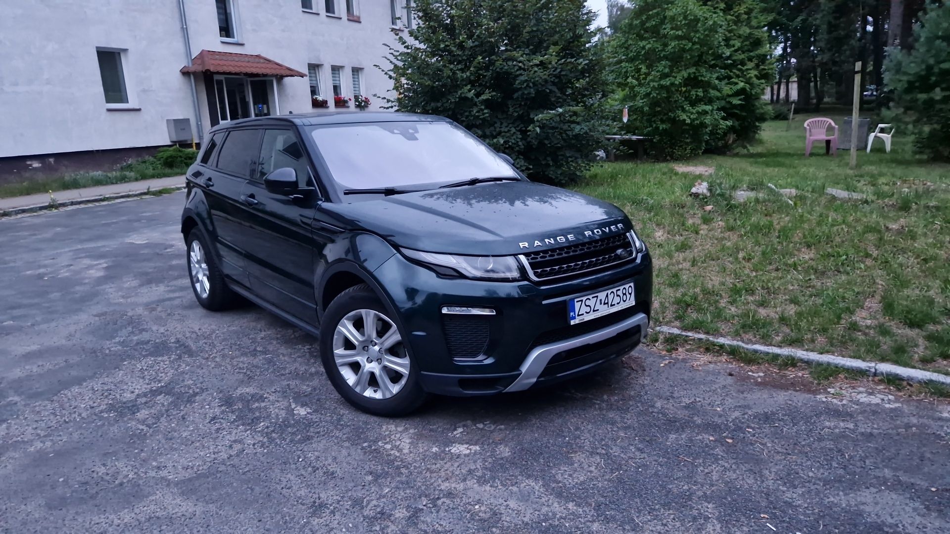 Land Rover Range Rover Evoque 2.0 D180  R-Dynamic 4x4