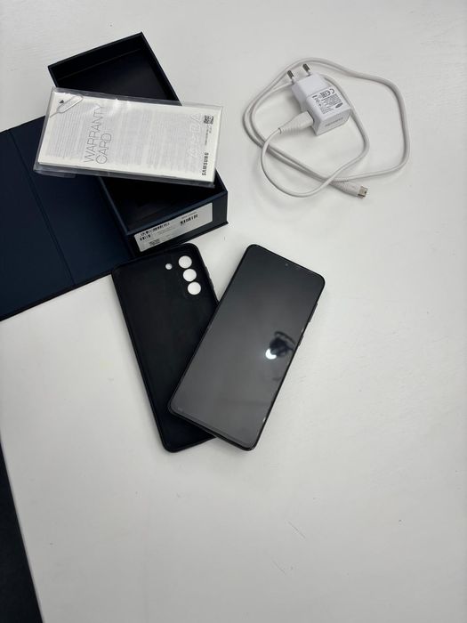 Samsung Galaxy S21 plus , 128G bateria bardzo dobry stan Komplet