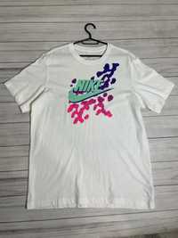 Продам мужскую футболку Nike Tee