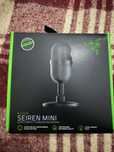 Microfone Razer seiren mini