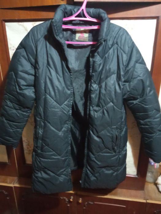Тепла жіноча куртка