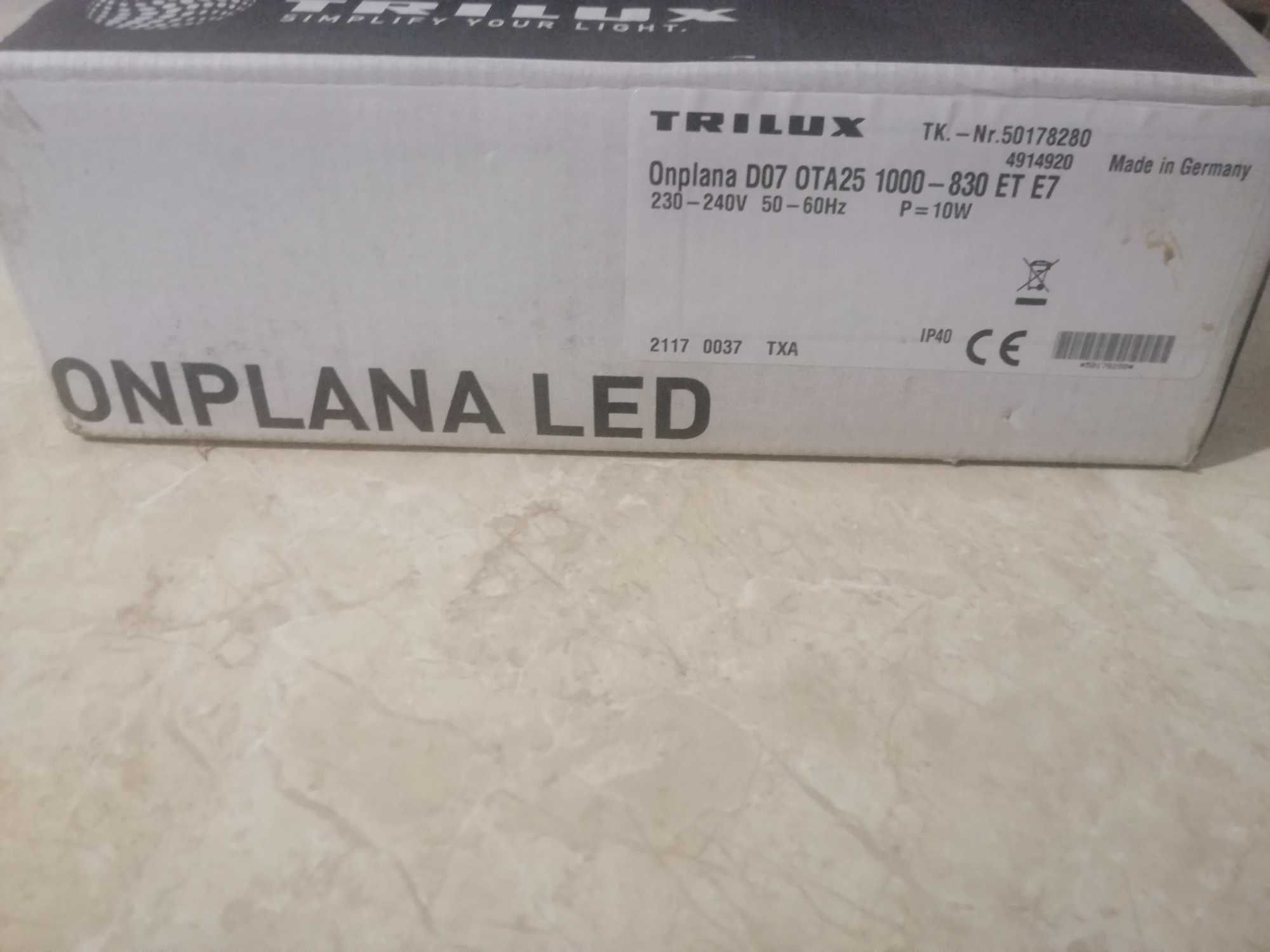 Lampa LED, Trilux, masywna lampa