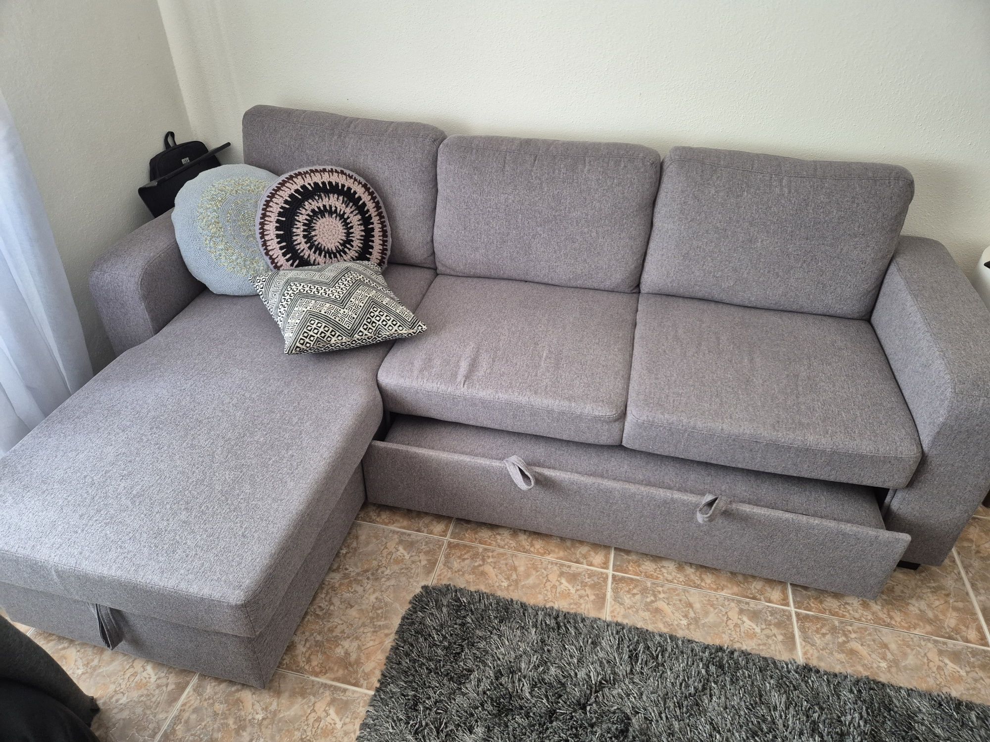 Sofá cama, com chaise long