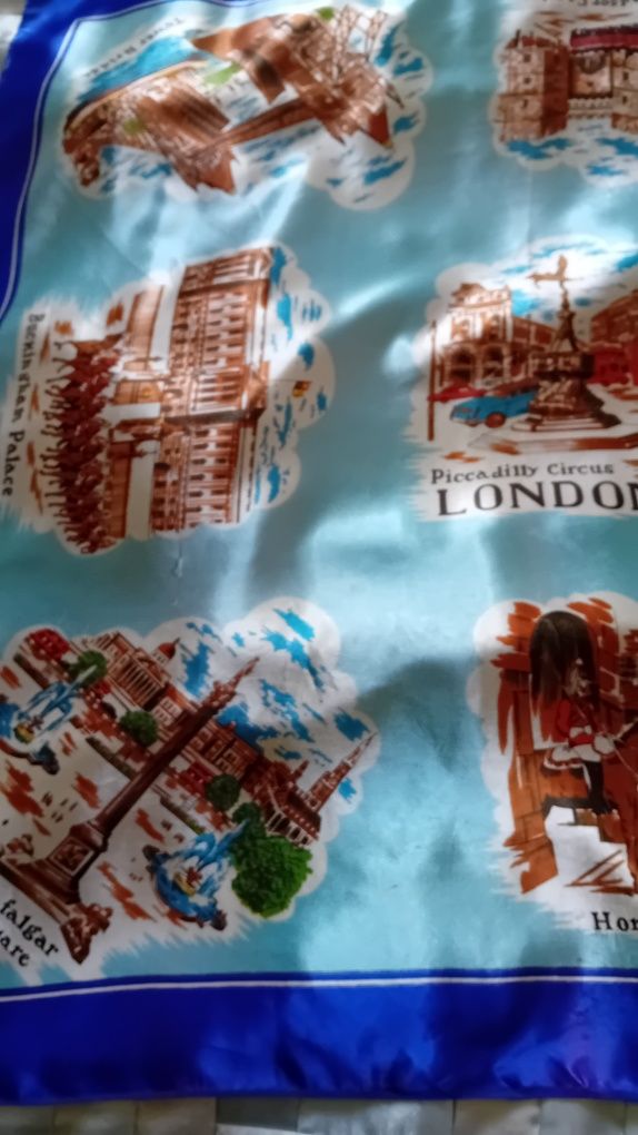 Apaszka London Buckin  gham Palace