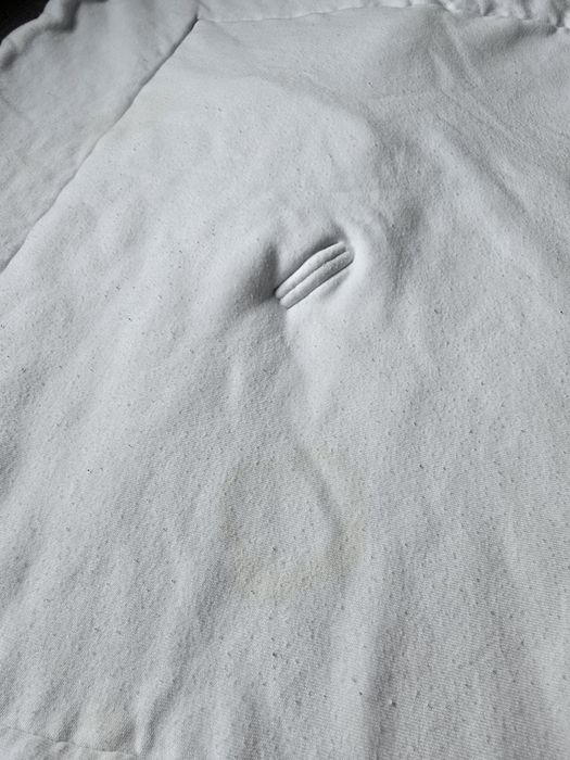 Rożek niemowlęcy biały z szarym pasem Roger Publishing Mamaginekolog