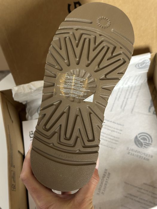 В наявності угги уггі Ugg Dipper Mini повністю натуральні