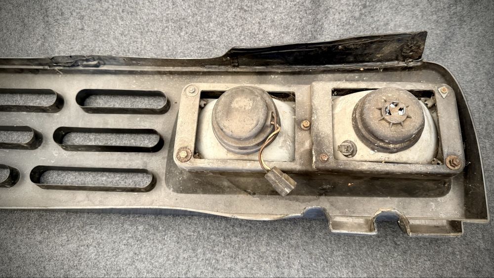 Front/grill/atrapa Vw golf mk2 Tajfun- rarytas!