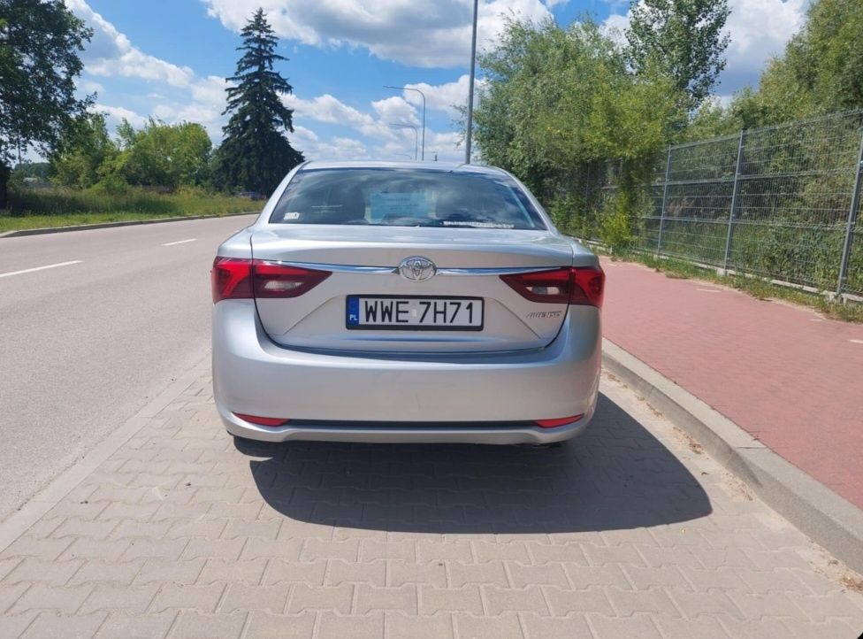 Toyota Avensis T27