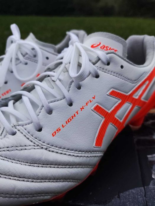 Chuteiras Asics DS Light X-Fly 5
