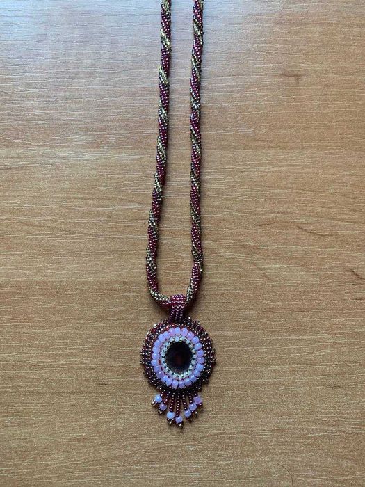 Брошка Оберіг з бісеру, кулон, Кабашон
ручної роботи