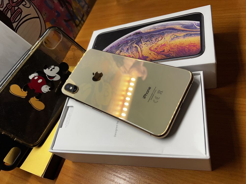 Продам iPhone Xs Max 64 gb