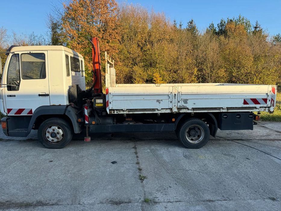 MAN L2000  Ciężarówka burtowa MAN L2000 z dźwigiem Palfinger