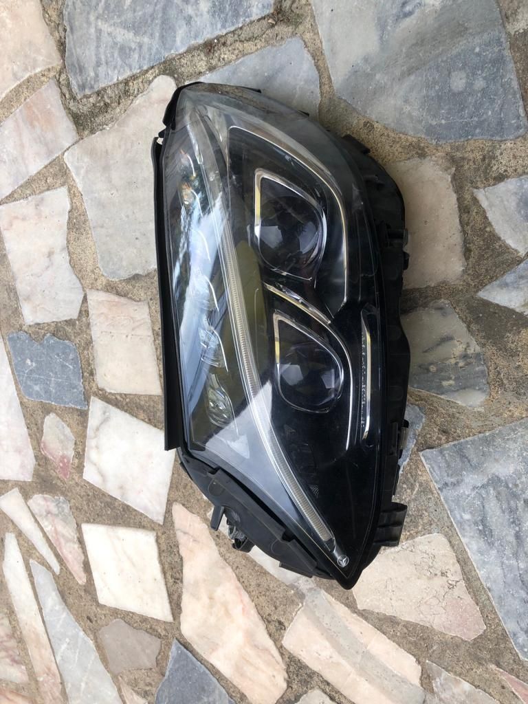 Farol Mercedes  w205 led direcional