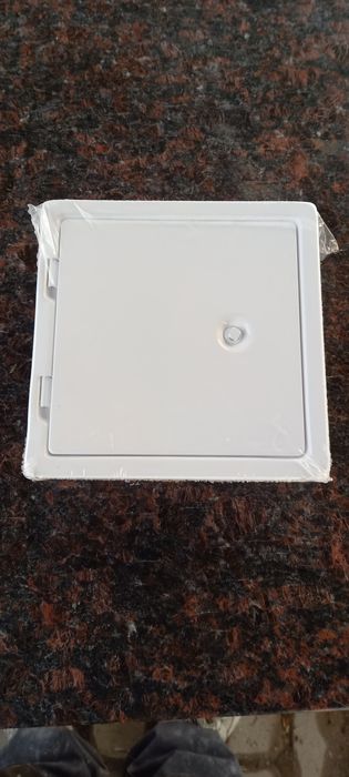 Drzwiczki wyczystkowe do komina białe metalowe