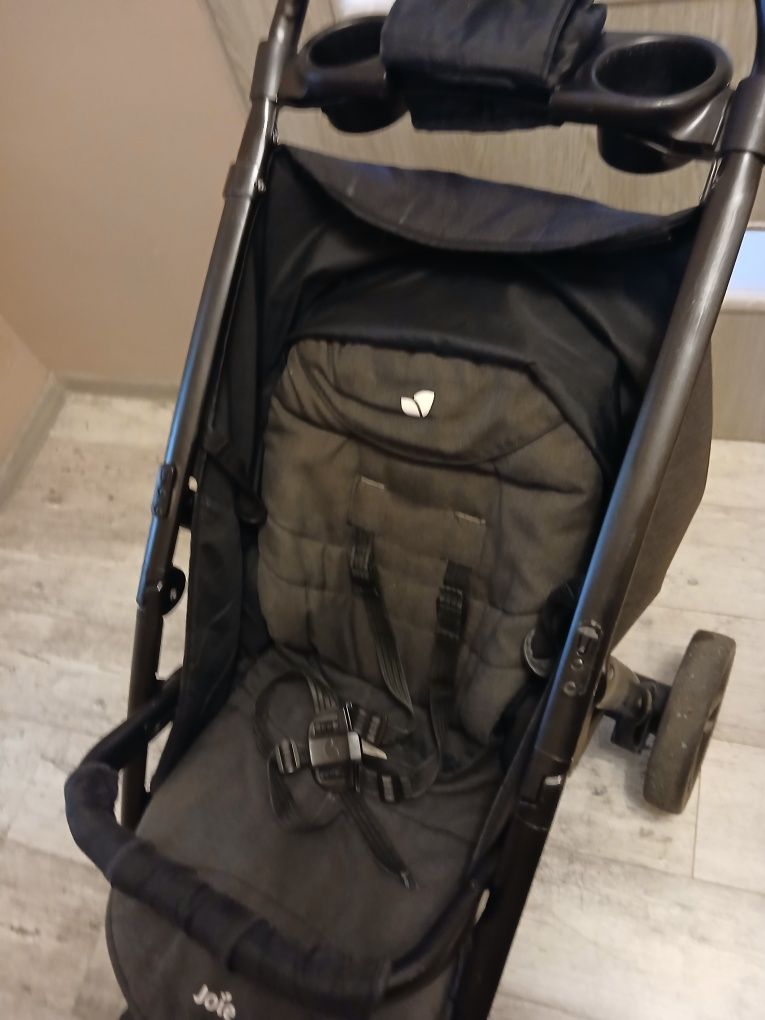 Wózek spacerowy Joie