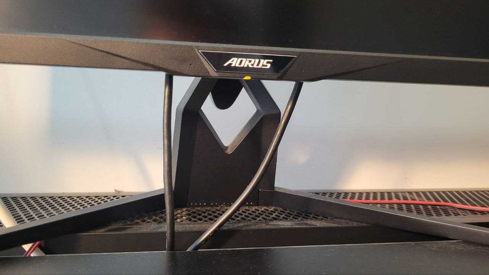 Gigabyte Aourus 32 inch gaming monitor