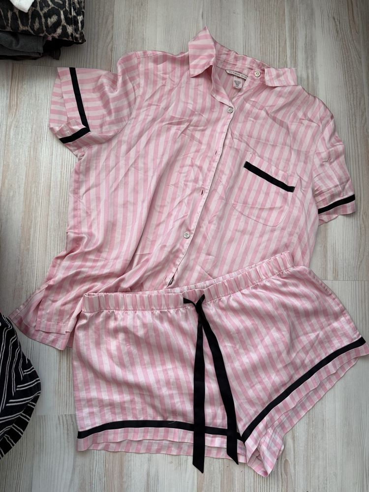 Шовкова піжама, Victoria secrets