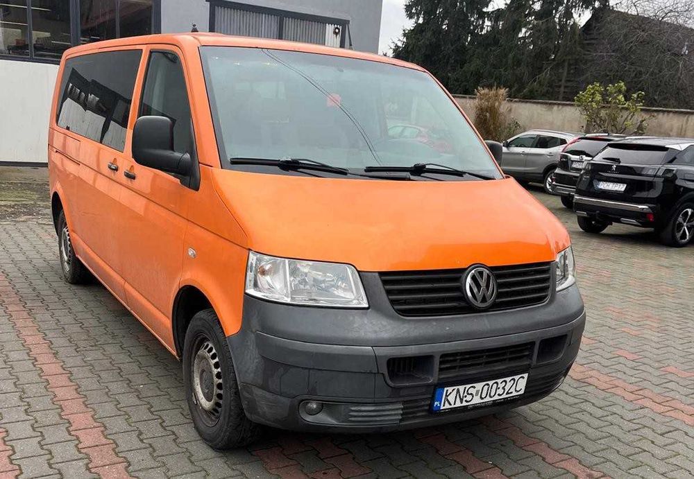 Volkswagen Transporter T5 wersja LONG Caravelle