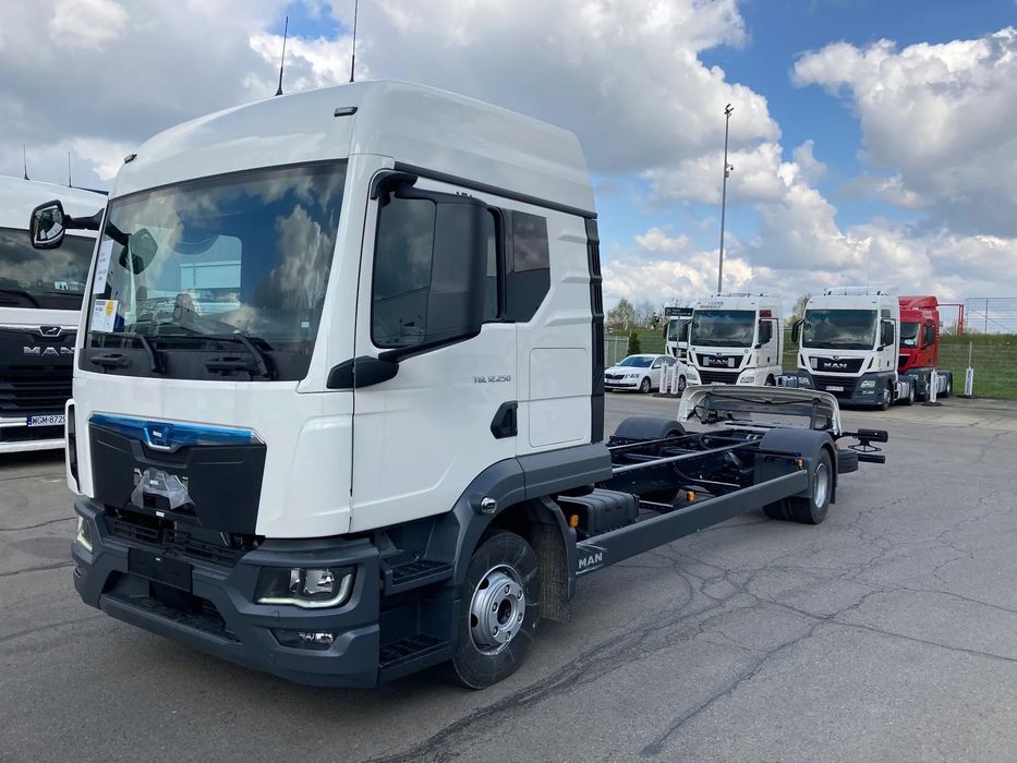MAN MAN TGL 12.250 4x2 BL CH  TGL 12.250 250KM | podwozie do zabudowy | skrzynia/kontener/chłodnia
