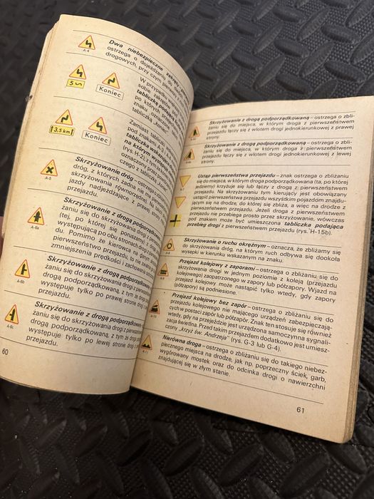 Podręcznik kierowcy kategorii B PZM 1987 r.