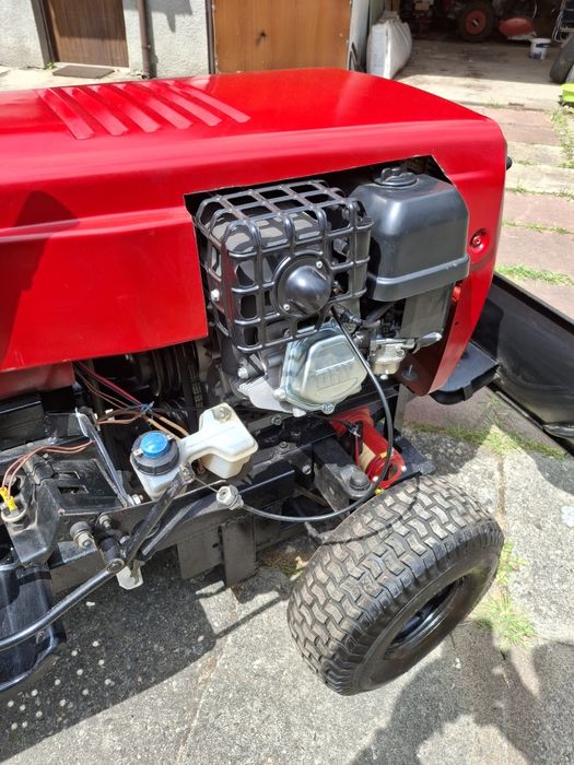 Traktor Traktorek Ciągnik SAM z pługiem do odśnieżania